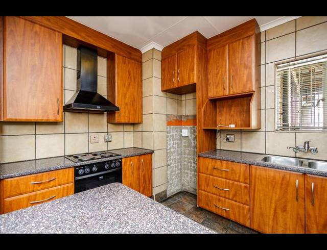 3 BEDROOM HOUSE FOR SALE IN SUNWARD PARK